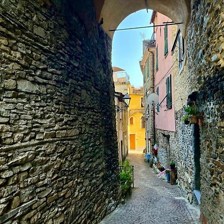 Alloggio U Sportegu Da E Monti A Giaia Vila Badalucco Exterior foto