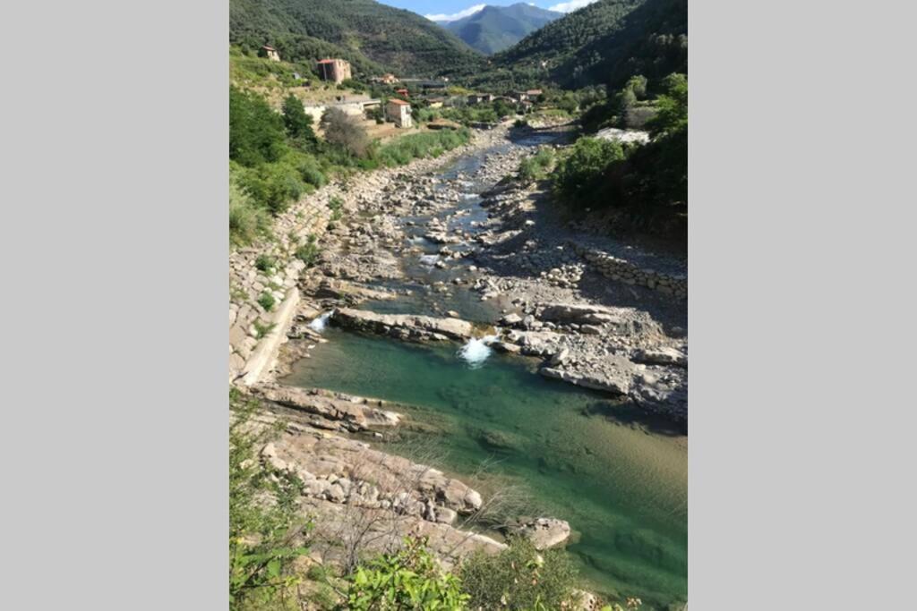 Alloggio U Sportegu Da E Monti A Giaia Vila Badalucco Exterior foto