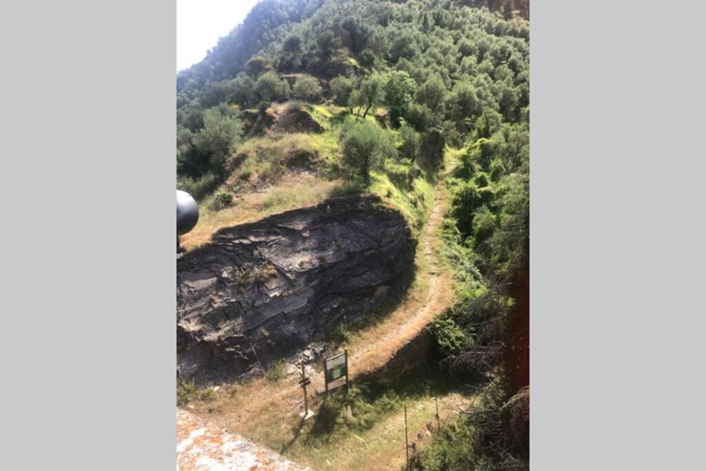 Alloggio U Sportegu Da E Monti A Giaia Vila Badalucco Exterior foto