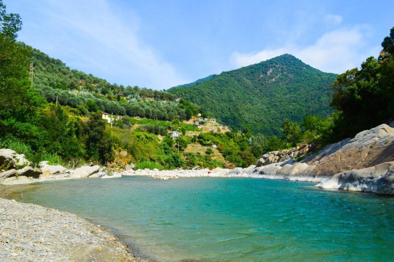 Alloggio U Sportegu Da E Monti A Giaia Vila Badalucco Exterior foto